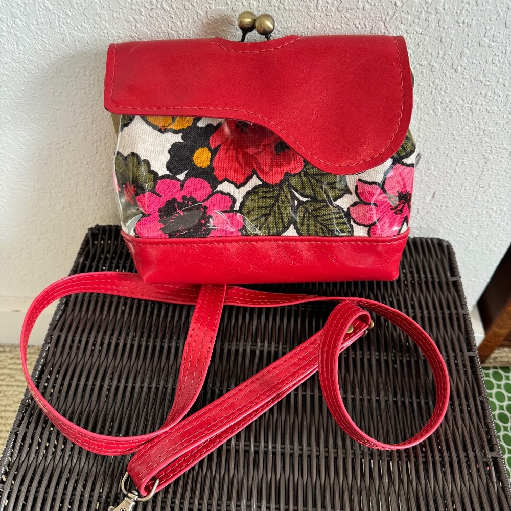 Vintage cross body/clutch